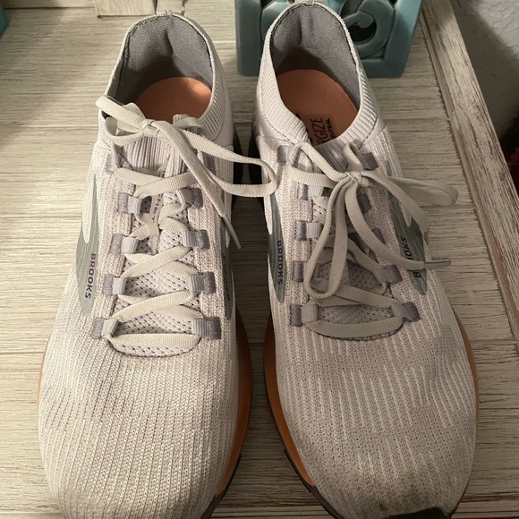 Size 11 Brooks - Picture 2 of 3